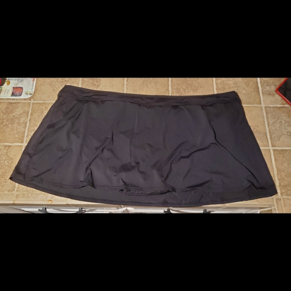 Black swim skirt